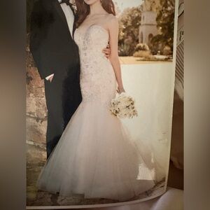 Elegant Cream Wedding Dress